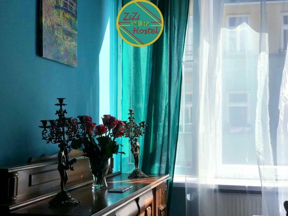 Zizi Central Hostel 바르샤바 외부 사진