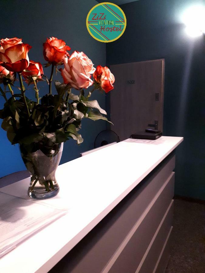 Zizi Central Hostel 바르샤바 외부 사진