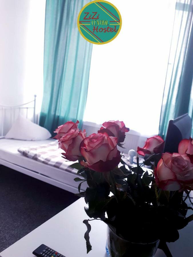 Zizi Central Hostel 바르샤바 외부 사진