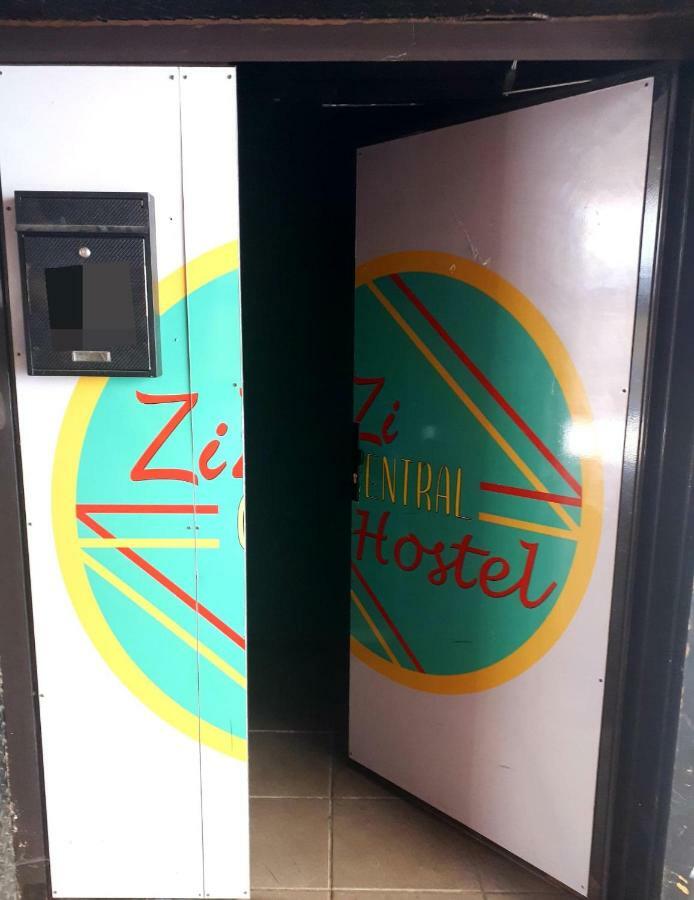 Zizi Central Hostel 바르샤바 외부 사진